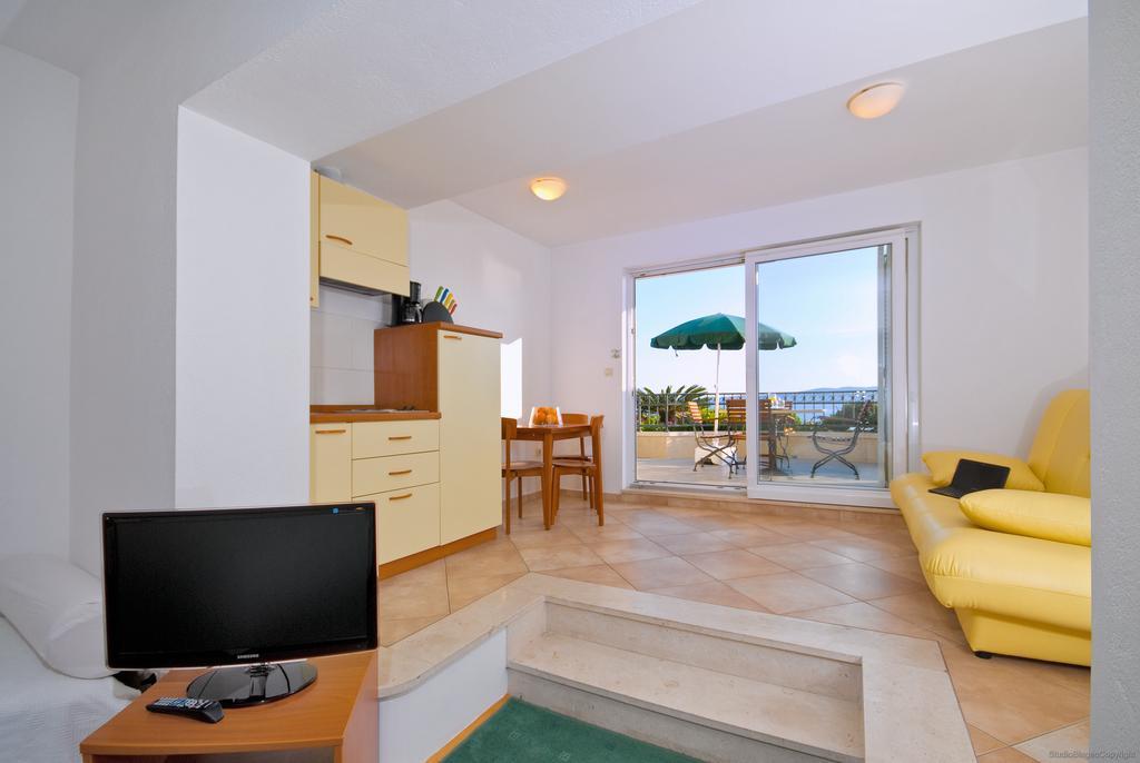 Apartments Villa Medic Brela Kültér fotó