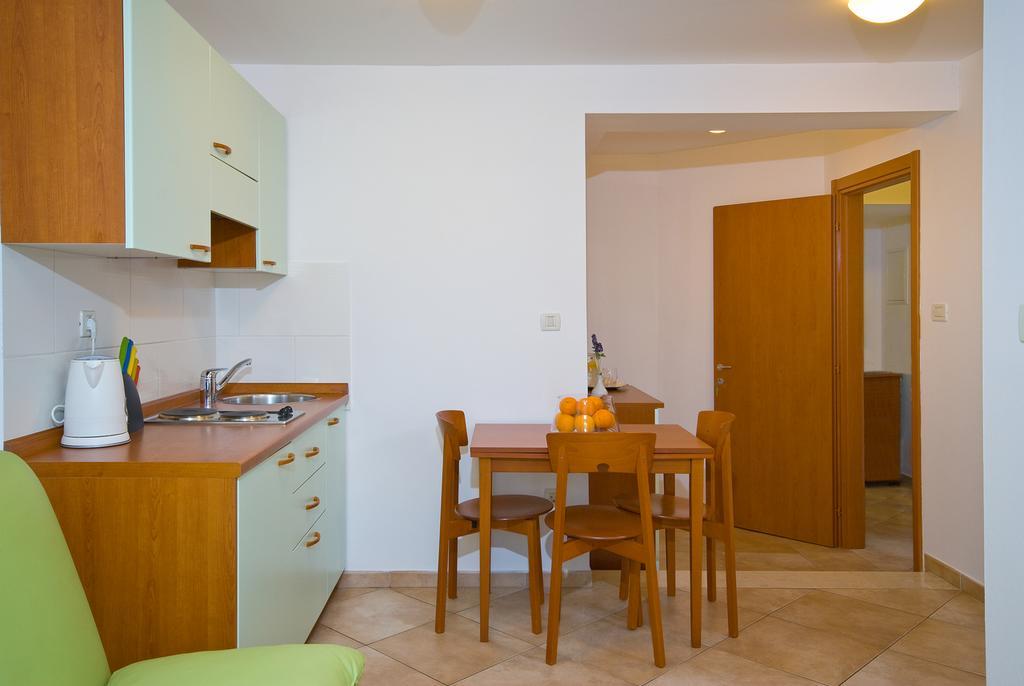 Apartments Villa Medic Brela Kültér fotó