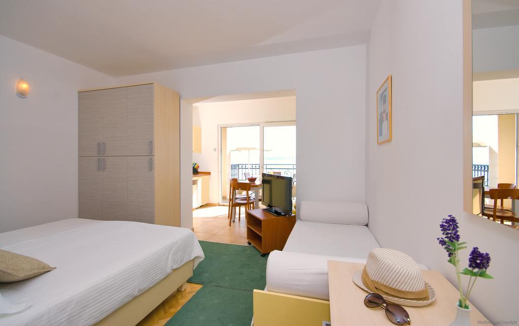 Apartments Villa Medic Brela Kültér fotó